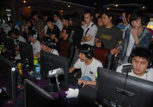 屋漏偏逢连夜雨，FNC掉入败者组还遭遇这种事