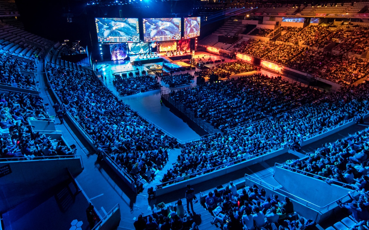 S11入围赛小组赛最终名次决出，LNG携手DFM直接晋级